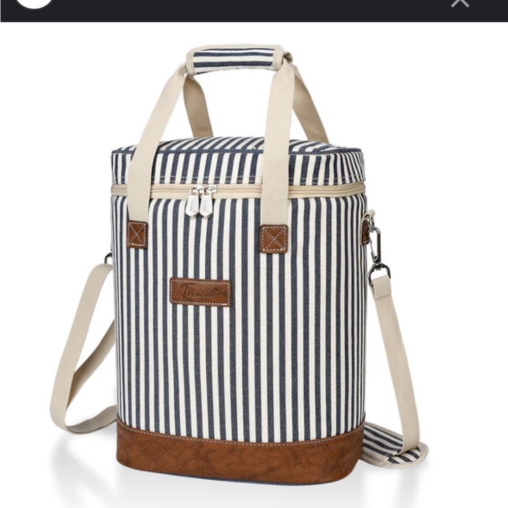 Brand New Insulated Picnic/Beach/Concert Cooler bag.NWT